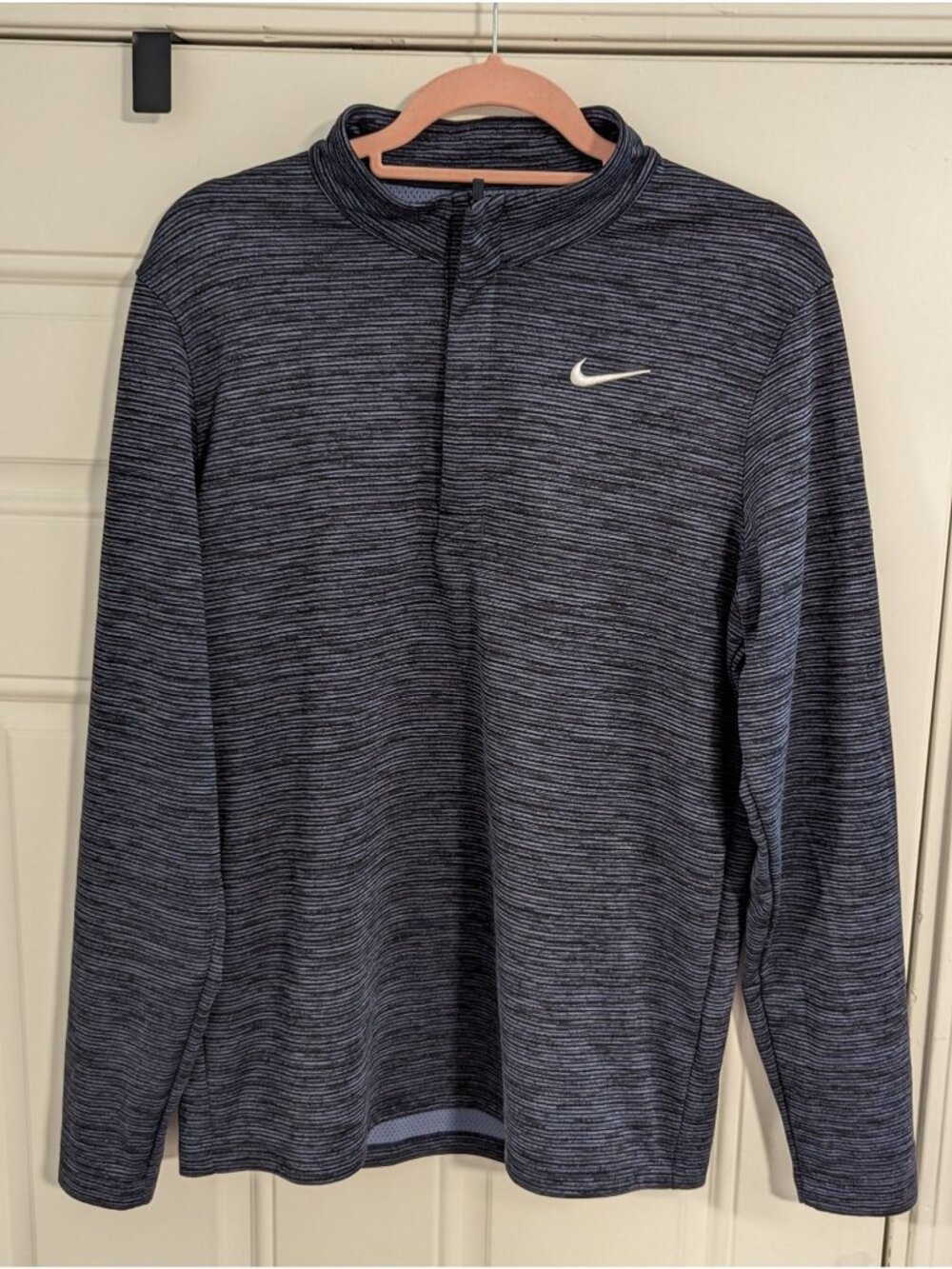 Nike Dri-Fit MGM Grand Las Vegas Quarter-Zip Long Sleeve Pullover Gray Striped M